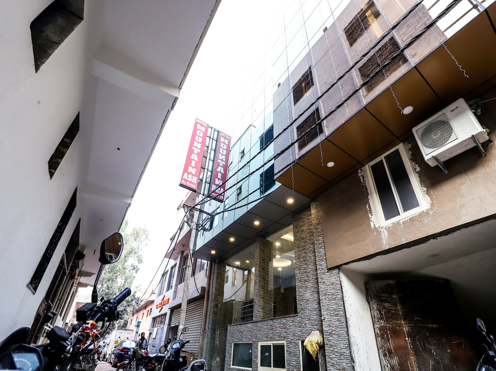 Hotel Moreton Igi Airport Nova Deli Exterior foto